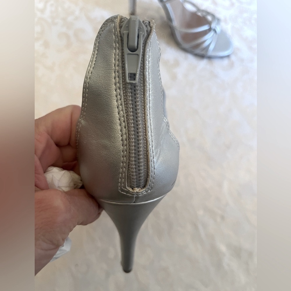 Silver summer shoes - Picture 3 of 5